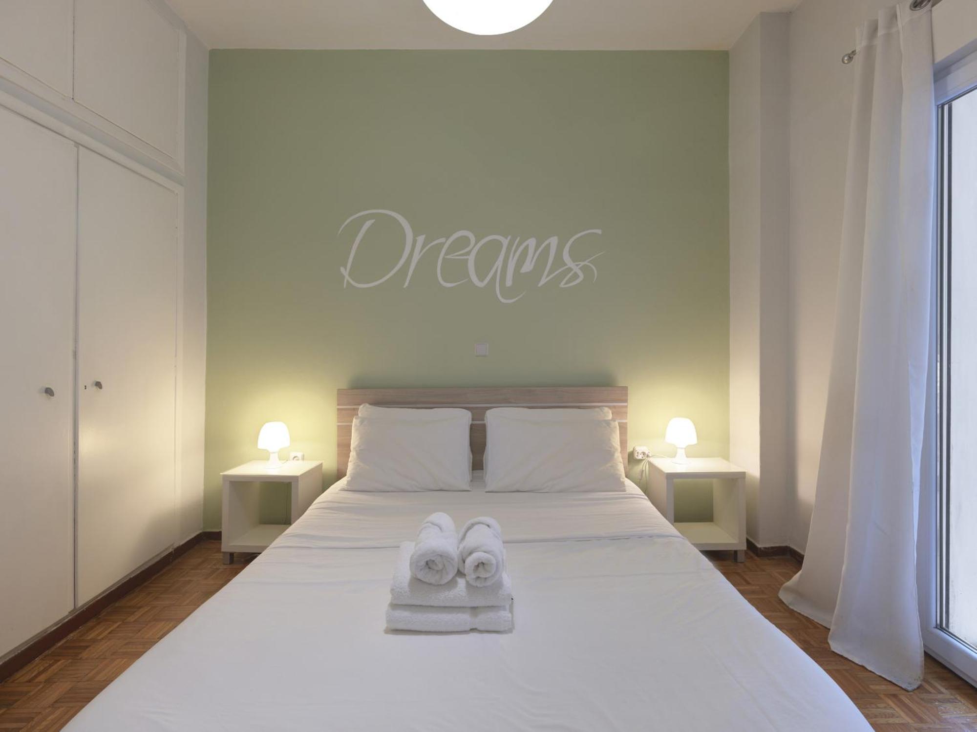 Cozy Athenian One Bd, Pistachio Charm Athen